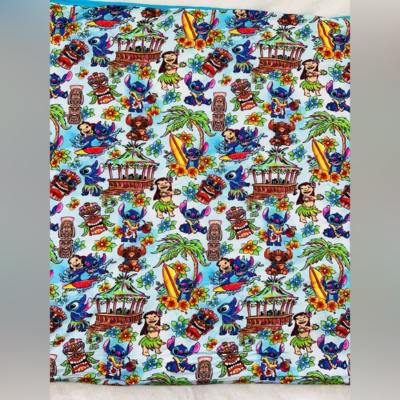 🌊Lilo & Stitch Bamboo Blanket🌊 - Picture 3 of 6